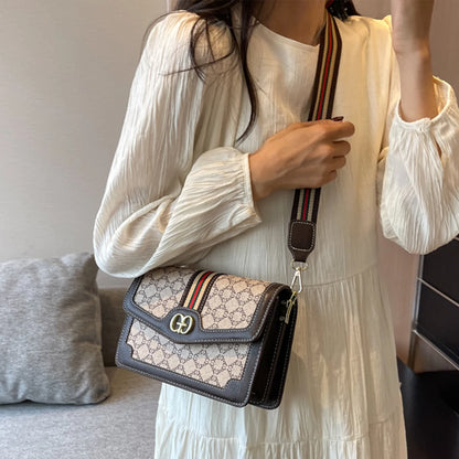 Bolso Milano Geo | Bandolera de Solapa con Estampado Geométrico y Diseño Ligero