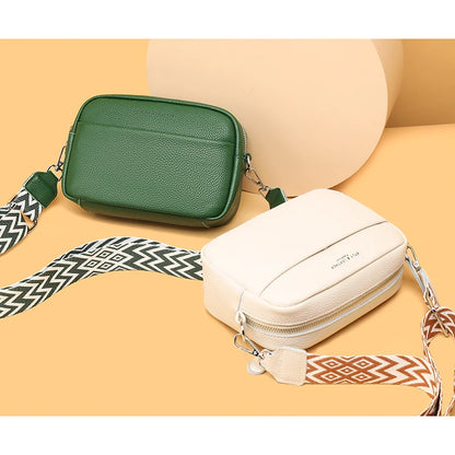 Bolso Catalina | Cuero genuino de color liso con diseño versátil para llevar al hombro o cruzado.