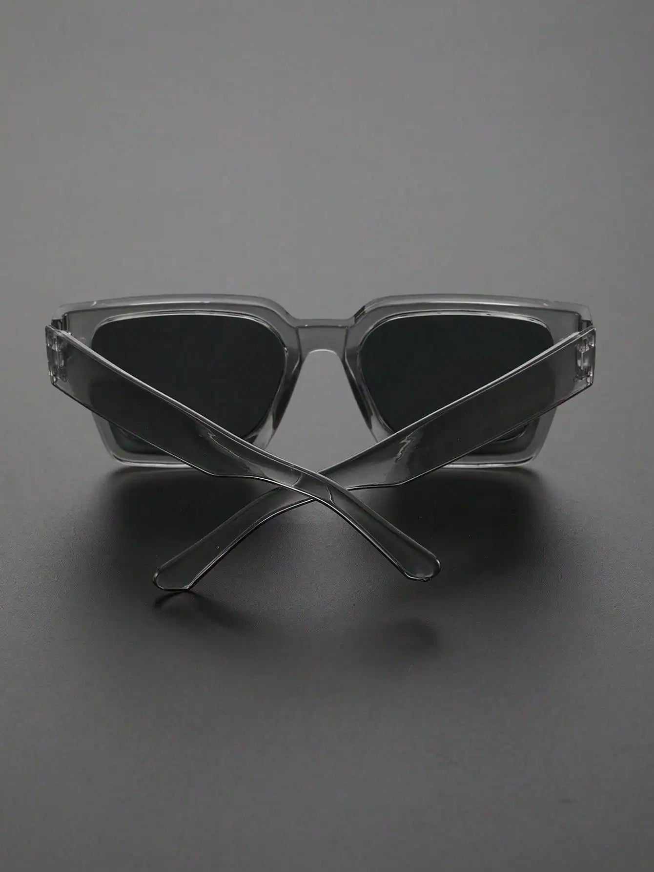 Gafas de Sol ARVION™ Cuadradas para Mujer y Hombre | Diseño Clásico de Montura Plástica | Estilo Casual | Protección UV400