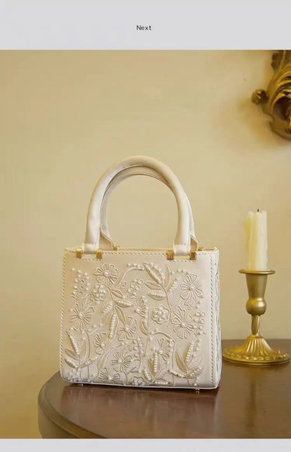 Bolsa Aurora Pérola | Bordado Delicado em Pérolas com Acabamento em Seda e Design Elegante para Festas