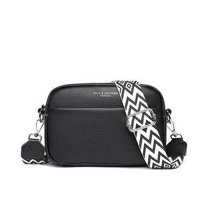 Bolso Catalina | Cuero genuino de color liso con diseño versátil para llevar al hombro o cruzado.