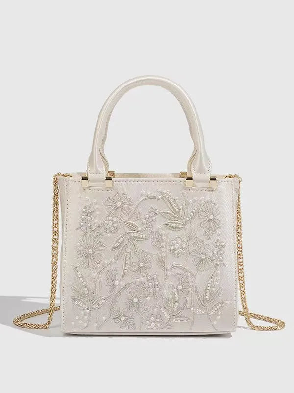 Bolsa Aurora Pérola | Bordado Delicado em Pérolas com Acabamento em Seda e Design Elegante para Festas