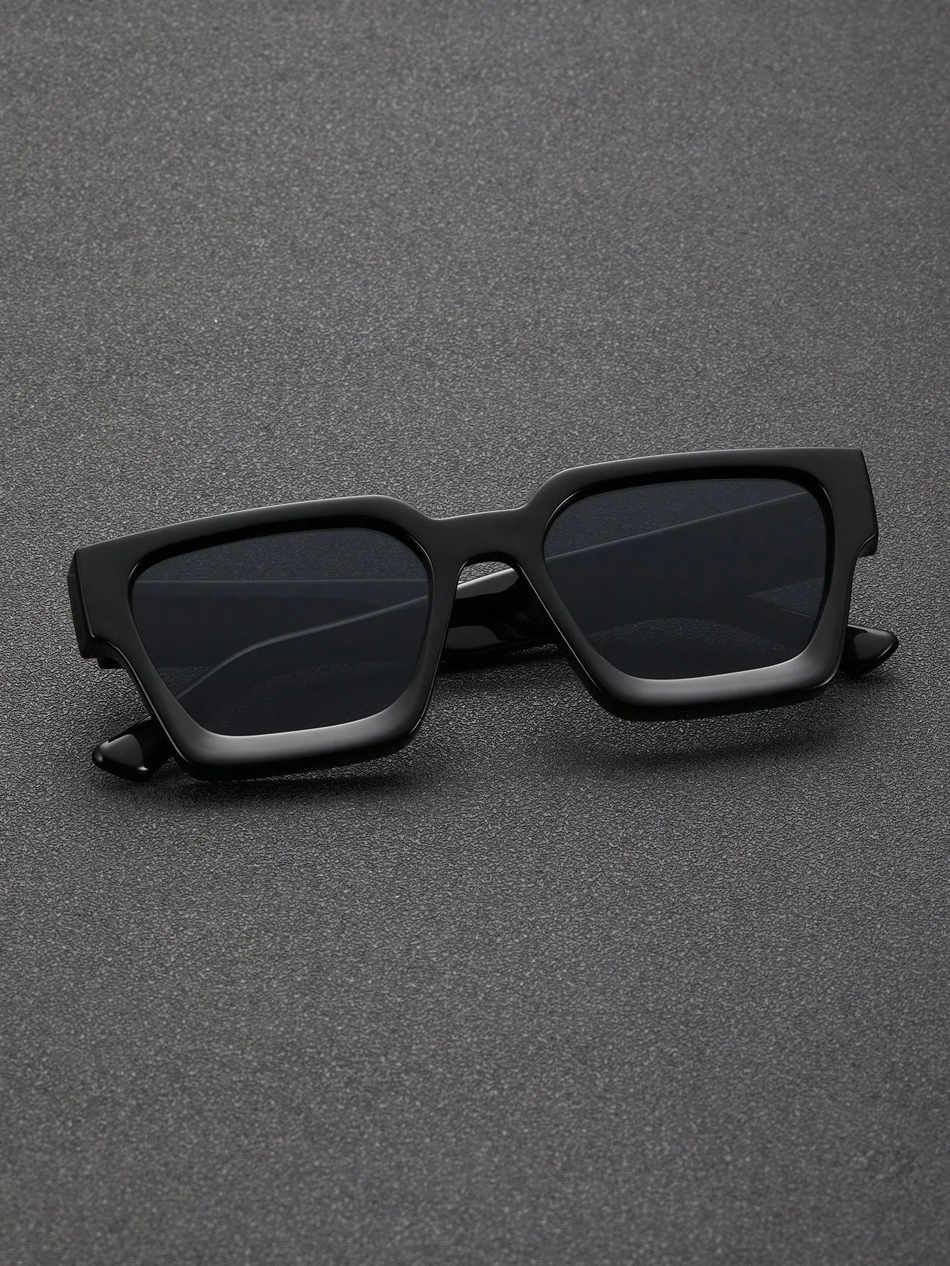 Gafas de Sol ARVION™ Cuadradas para Mujer y Hombre | Diseño Clásico de Montura Plástica | Estilo Casual | Protección UV400
