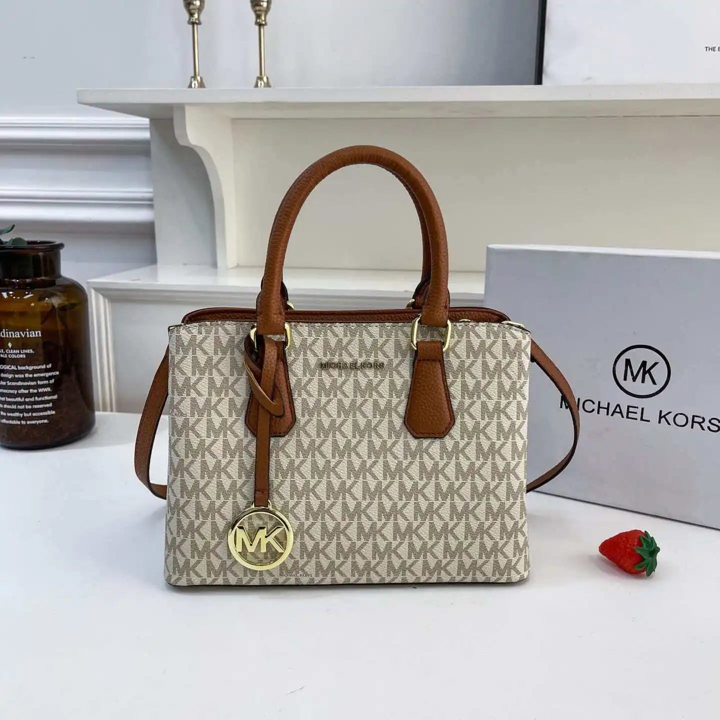 Bolso Madison Signature | Diseño Estampado con Estilo Moderno y Versatilidad Premium