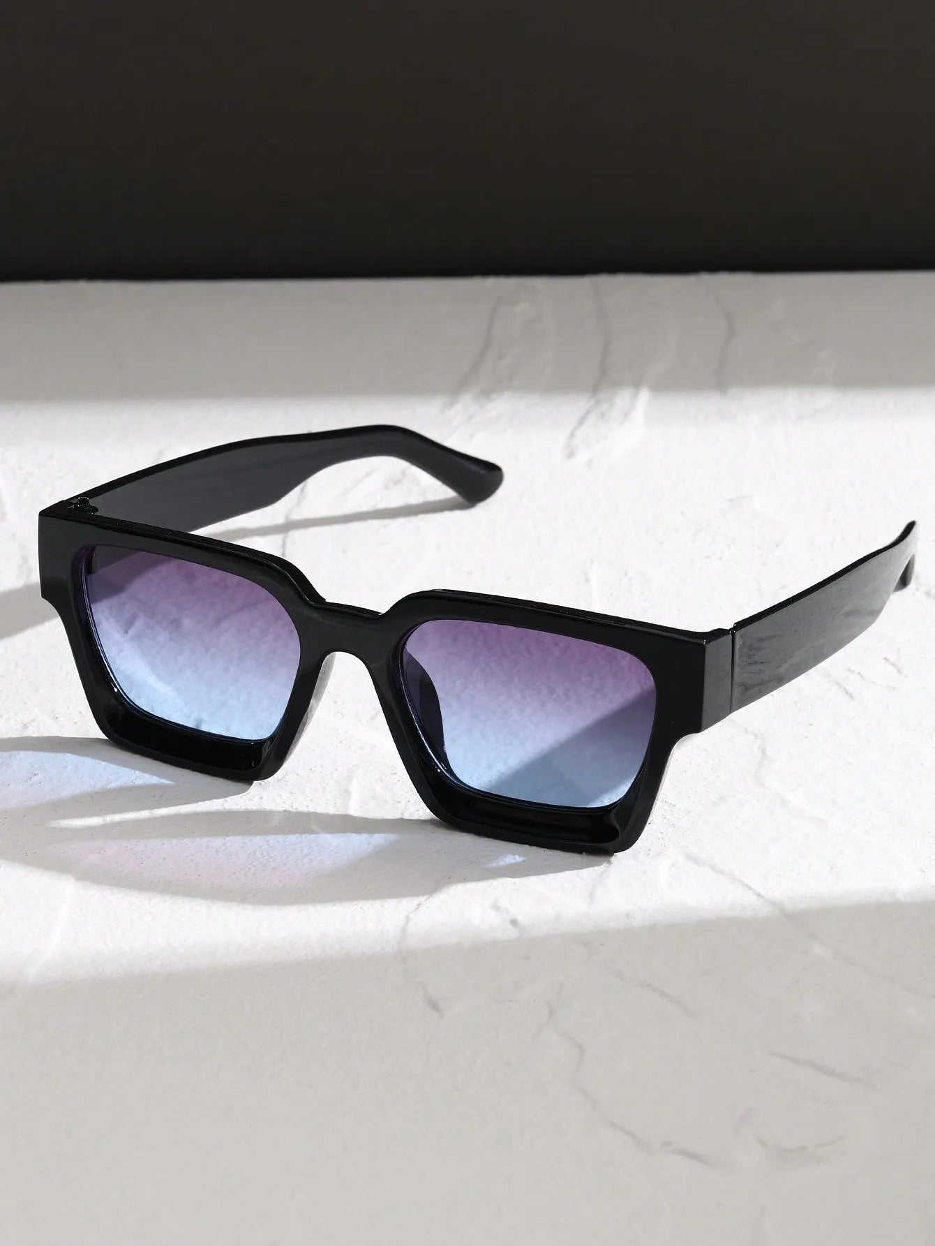 Gafas de Sol ARVION™ Cuadradas para Mujer y Hombre | Diseño Clásico de Montura Plástica | Estilo Casual | Protección UV400