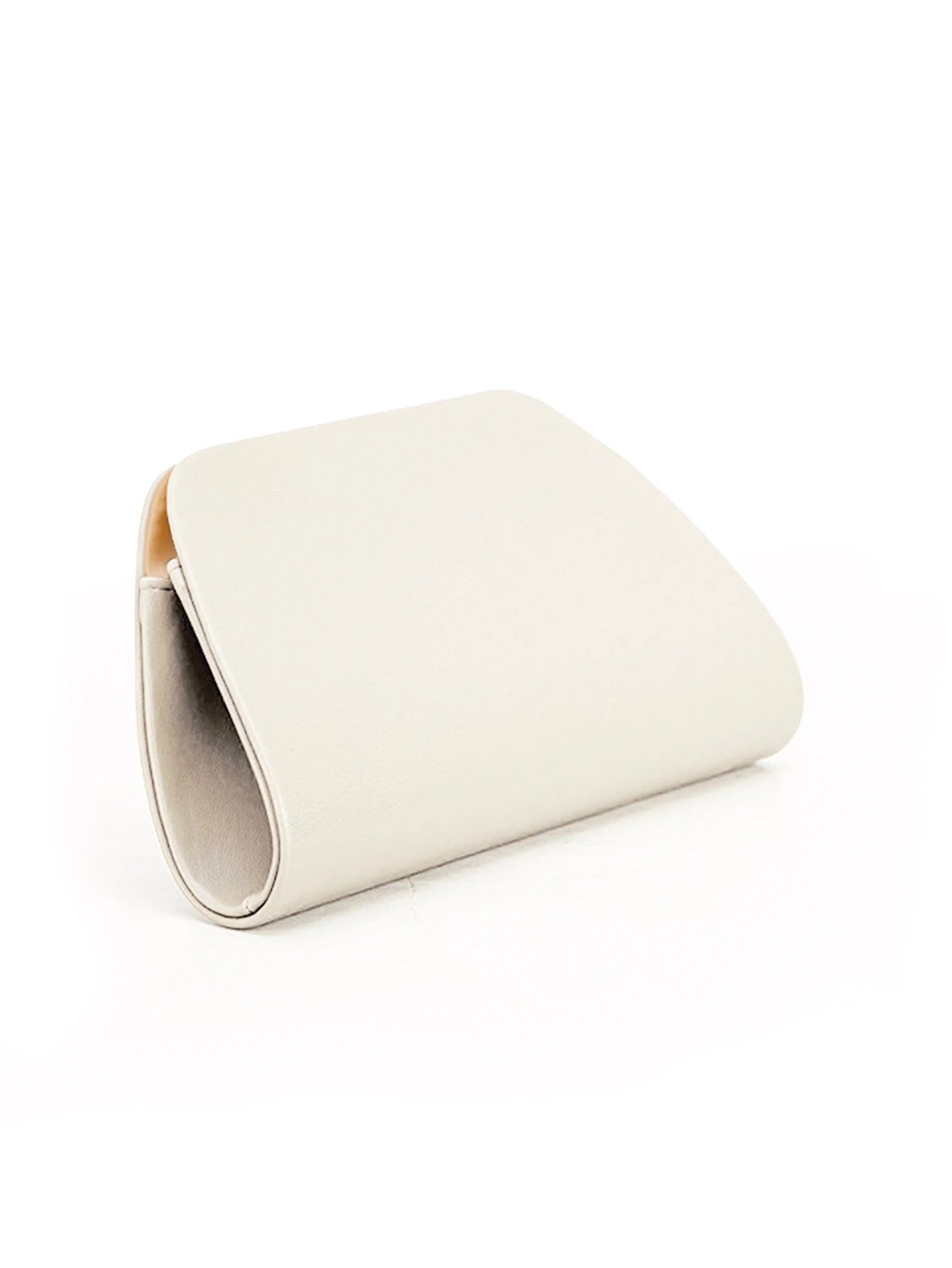 Bolso Aurelia | Clutch tipo caja con cierre metálico dorado y cadena desmontable para eventos elegantes