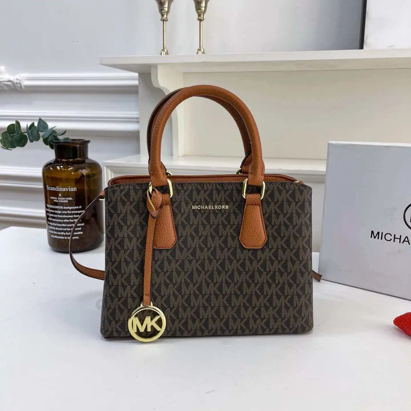 Bolso Madison Signature | Diseño Estampado con Estilo Moderno y Versatilidad Premium