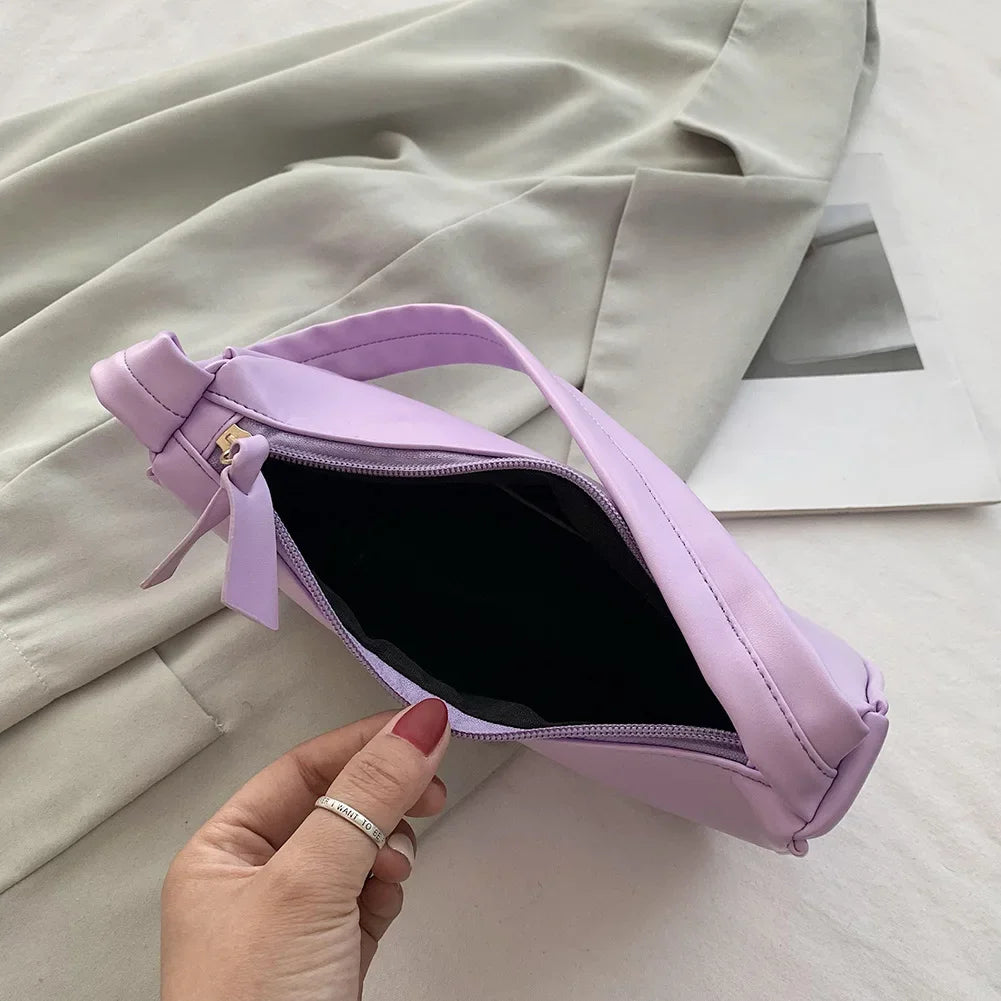 Bolso Célienne | Cuero Sintético Suave con Diseño Retro de Asa Superior