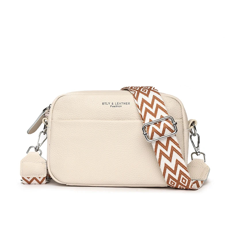 Bolso Catalina | Cuero genuino de color liso con diseño versátil para llevar al hombro o cruzado.
