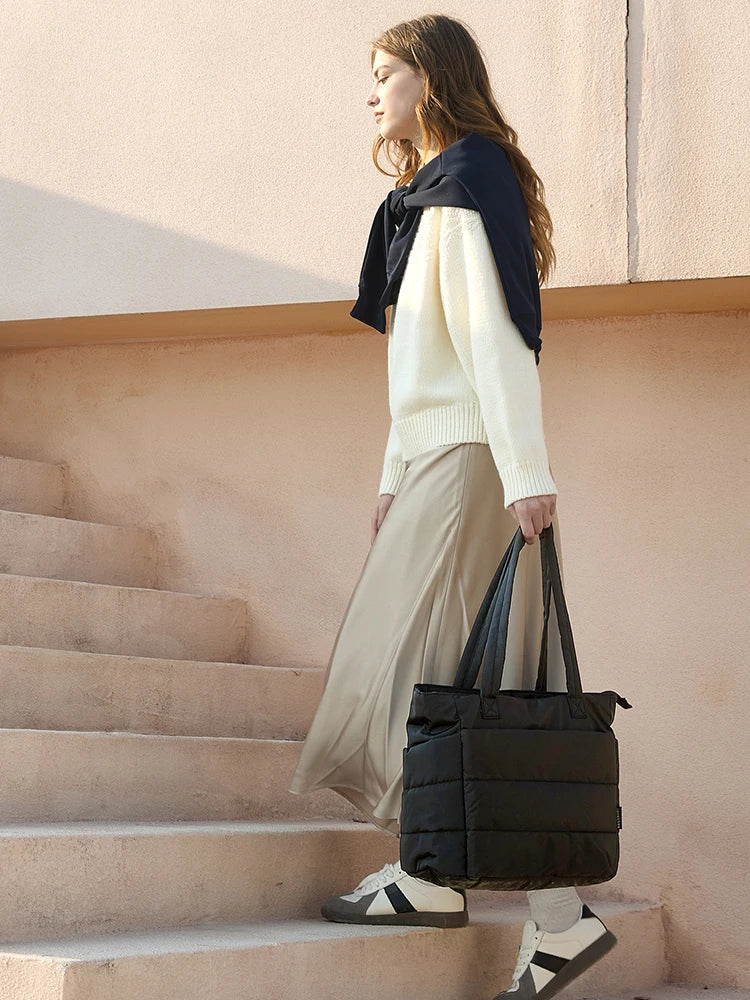 Bolso Sofía | Gran capacidad y diseño versátil, ideal para el trabajo, los estudios y las compras.