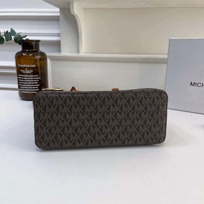 Bolso Madison Signature | Diseño Estampado con Estilo Moderno y Versatilidad Premium