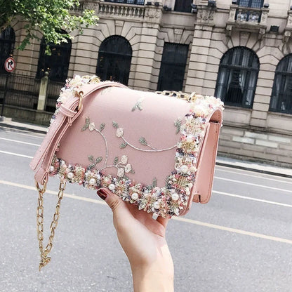 Bolso Floréa | Estampado Floral con Cadena Elegante y Diseño Compacto
