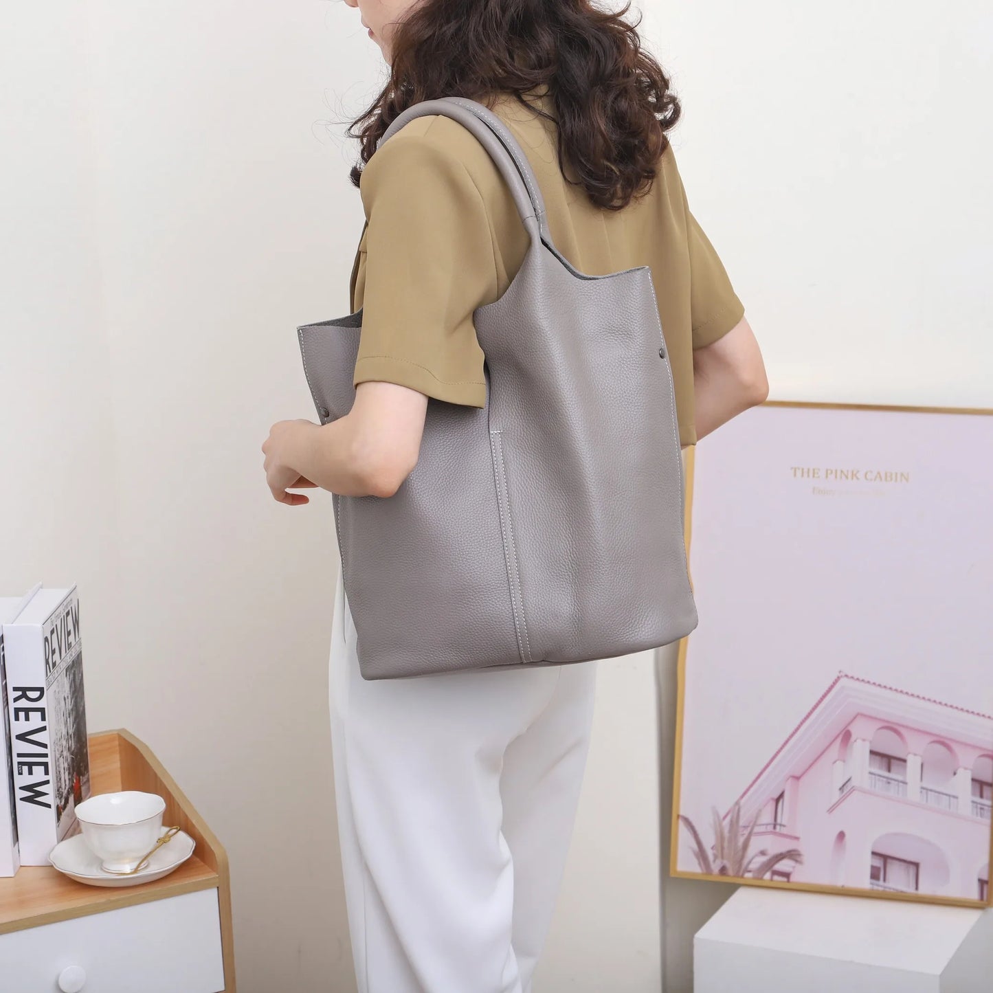 Bolso Miranda | Cuero vacuno suave con gran capacidad y diseño tipo bucket para el uso diario.