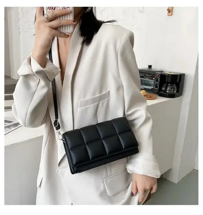 Bolso Mirelisse | Cuero Sintético con Asa Clásica y Diseño Atemporal