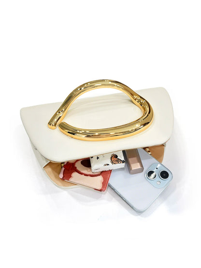 Bolso Aurelia | Clutch tipo caja con cierre metálico dorado y cadena desmontable para eventos elegantes