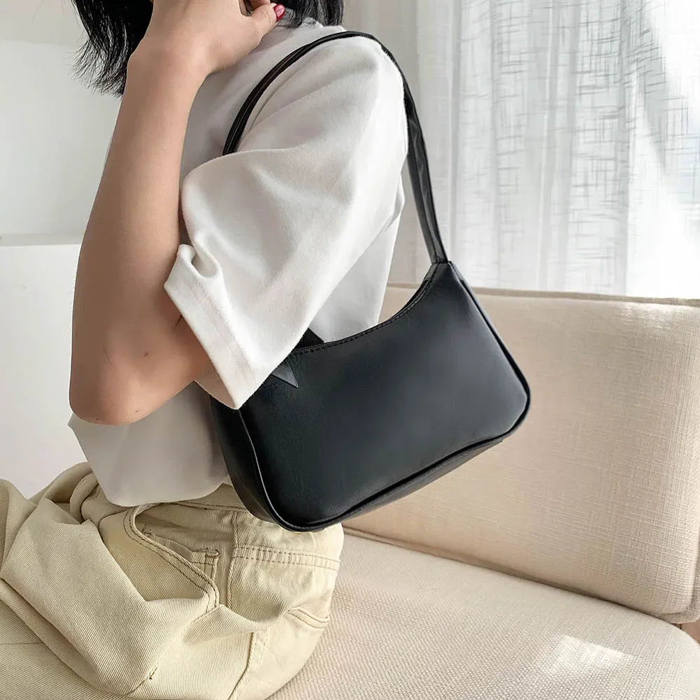 Bolso Célienne | Cuero Sintético Suave con Diseño Retro de Asa Superior