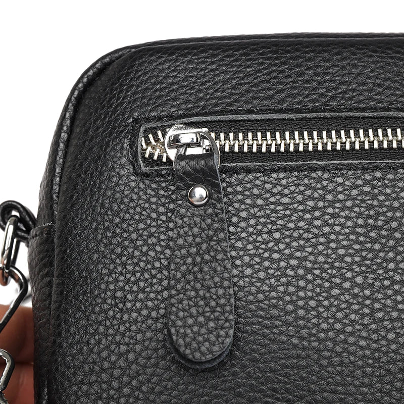 Bolso Catalina | Cuero genuino de color liso con diseño versátil para llevar al hombro o cruzado.