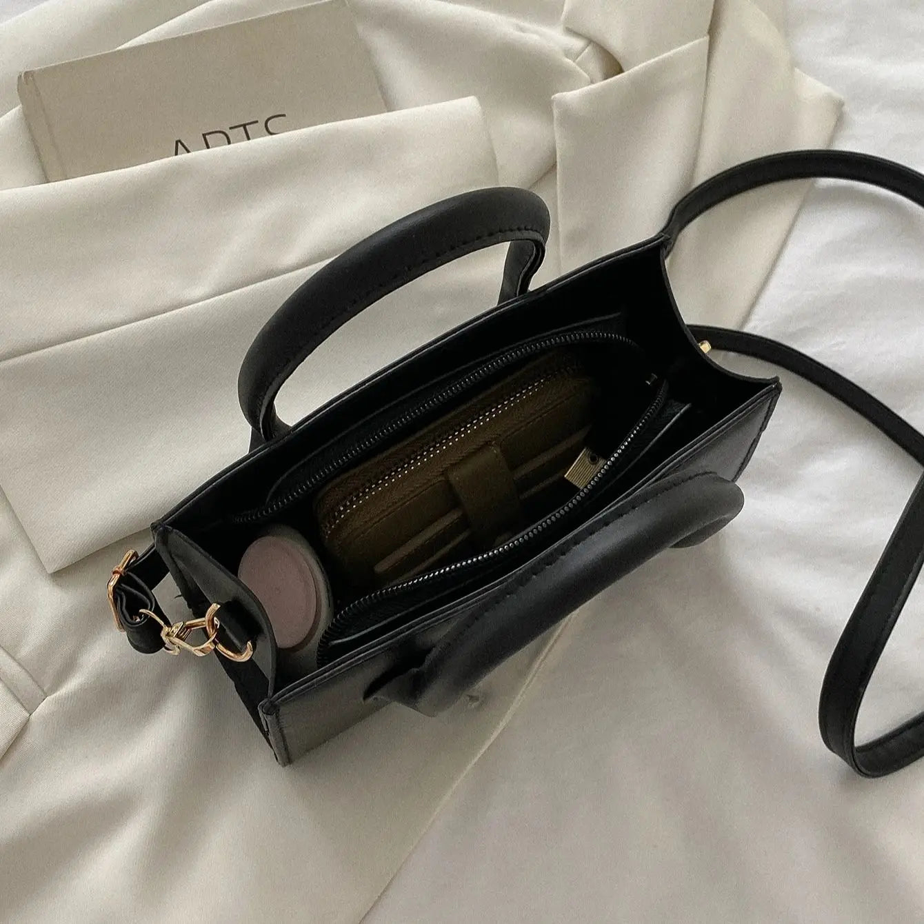 Bolso Alvera | Cuero Sintético de Gran Capacidad para Viajes y Uso Diario