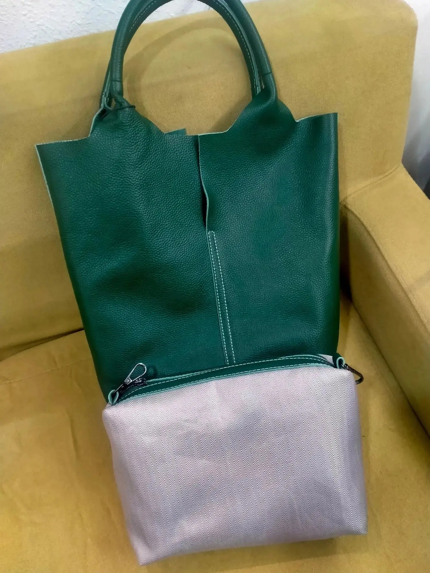 Bolso Miranda | Cuero vacuno suave con gran capacidad y diseño tipo bucket para el uso diario.