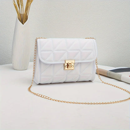 Bolso Elena | Cierre con hebilla metálica y cadena elegante, ideal para un estilo versátil y urbano.