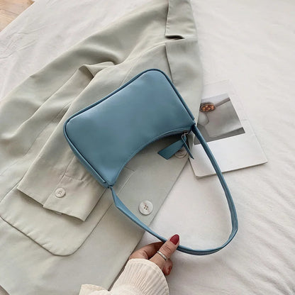 Bolso Célienne | Cuero Sintético Suave con Diseño Retro de Asa Superior