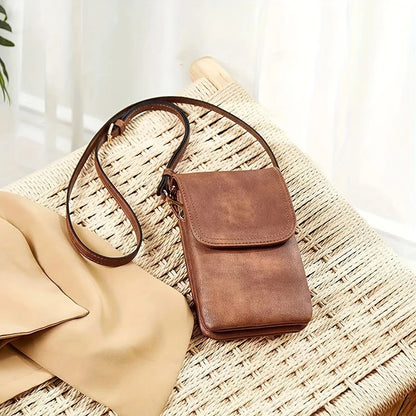 Bolso Alma | Diseño minimalista en cuero PU con tamaño compacto para llevar el móvil y lo esencial.