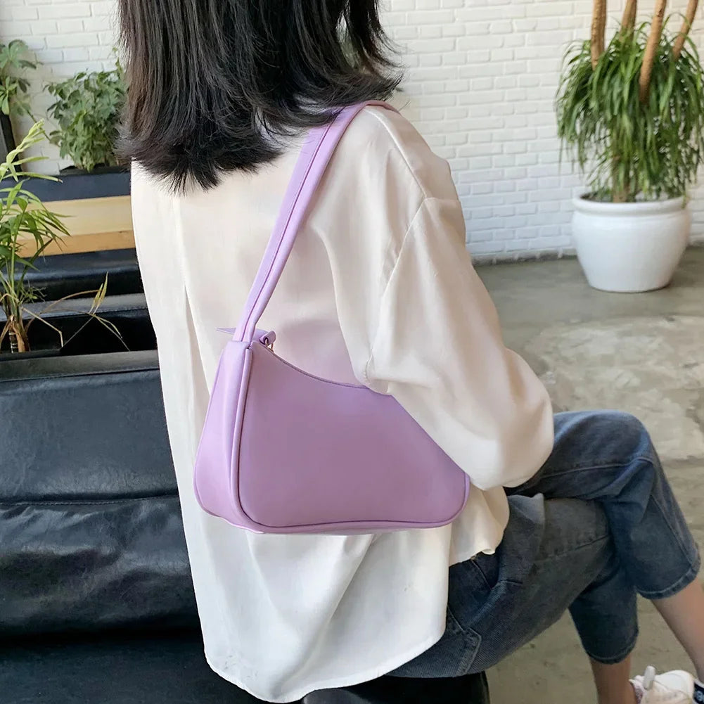 Bolso Célienne | Cuero Sintético Suave con Diseño Retro de Asa Superior