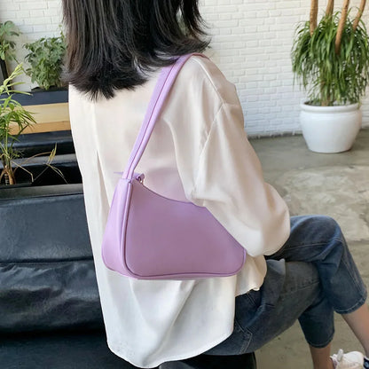 Bolso Célienne | Cuero Sintético Suave con Diseño Retro de Asa Superior