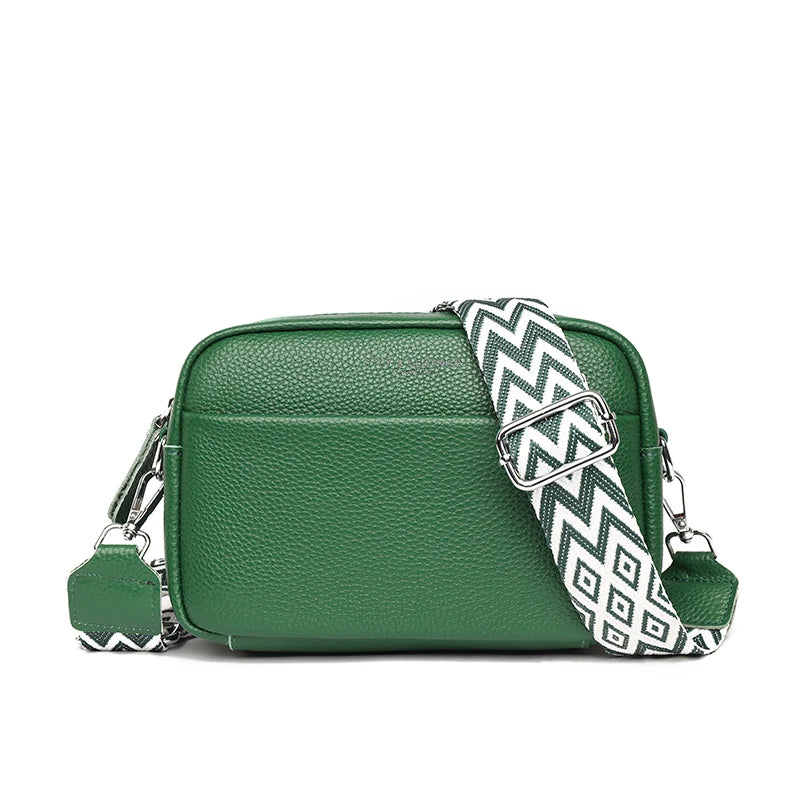 Bolso Catalina | Cuero genuino de color liso con diseño versátil para llevar al hombro o cruzado.