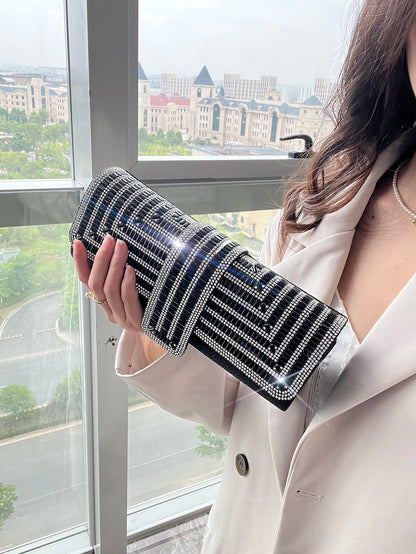 Bolso Luméa | Acabado con Cristales Brillantes y Cadena Elegante
