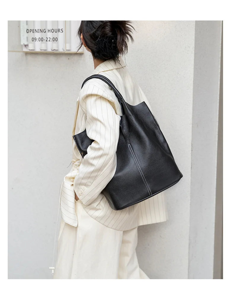 Bolso Miranda | Cuero vacuno suave con gran capacidad y diseño tipo bucket para el uso diario.