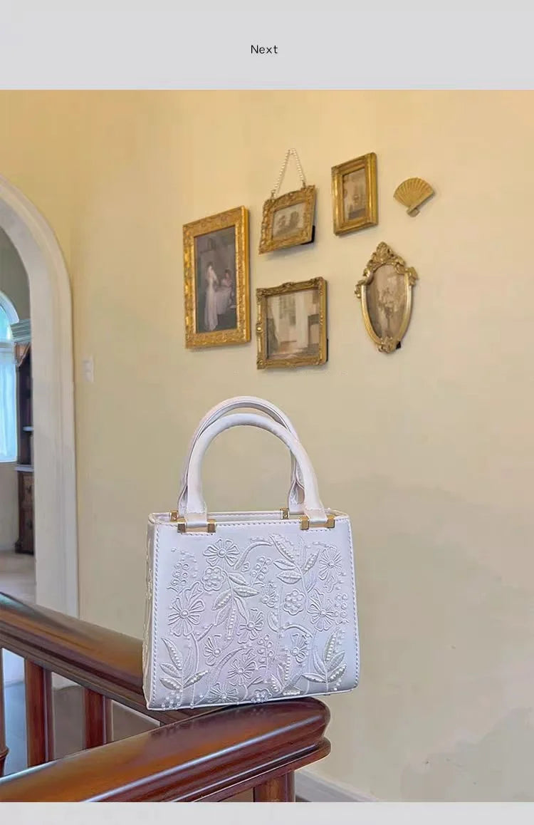 Bolsa Aurora Pérola | Bordado Delicado em Pérolas com Acabamento em Seda e Design Elegante para Festas