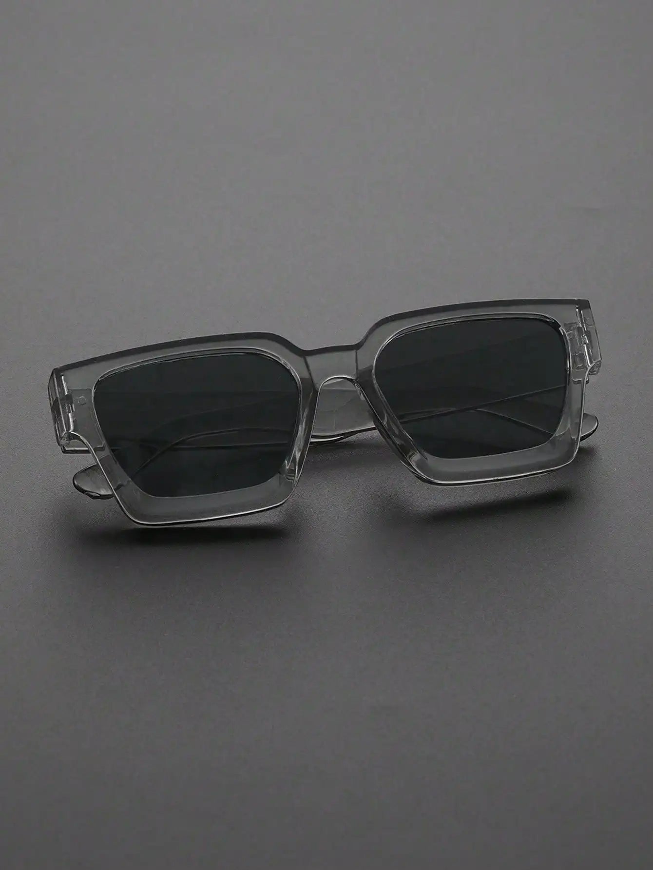 Gafas de Sol ARVION™ Cuadradas para Mujer y Hombre | Diseño Clásico de Montura Plástica | Estilo Casual | Protección UV400